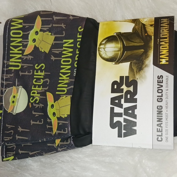 STAR WARS' THE MANDALORIAN LATEX CLEANING GLOVES FEAUTURES UNKNOWN SPECIES GROGU - Picture 2 of 5